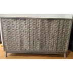 Credenza Moderna Grigia – 4 Ante con Rilievo a Rombo, 3 Ripiani Regolabili, 1 Utente