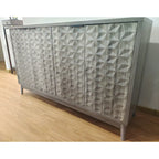 Credenza Moderna Grigia – 4 Ante con Rilievo a Rombo, 3 Ripiani Regolabili, 1 Utente