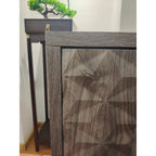 Credenza Moderna Grigia – 4 Ante con Rilievo a Rombo, 3 Ripiani Regolabili, 1 Utente