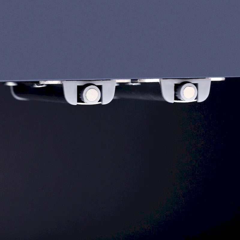Mobile contenitore a 4 ante con pannelli ondulati – Blu navy / Bianco / Nero, ripiani regolabili, per 1 stanza